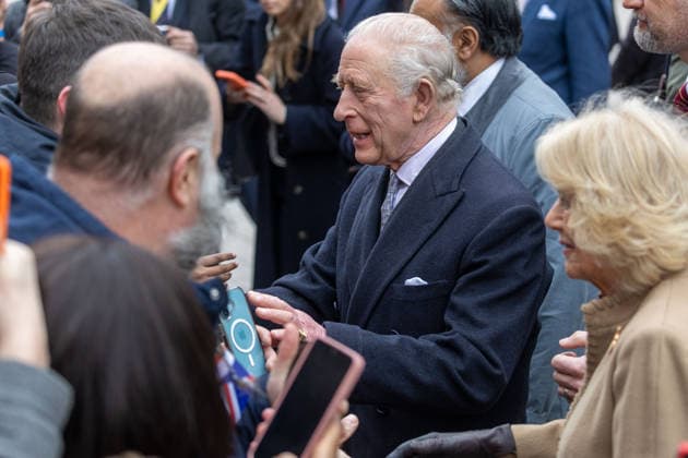February 18, 2026, London, England, United Kingdom: King CHARLES III and Queen Camilla visit Barking Learning Centre Community and Family Hub. London United Kingdom - ZUMAs262 20260218_zip_s262_037 Copyright: xTayfunxSalcix
