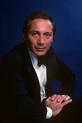 RECORD DATE NOT STATED Paul Anka 1977 ** H.L. EDITORIAL USE ONLY  Copyright: x