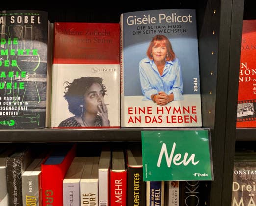 18.02.2026, Deutschland, NRW, Gesellschaft, Frauen, Missbrauch, Die Französin Gisele Pelicot, die jahrelang missbraucht wurde, hat nun eine Biografie veröffentlicht, Eine Hymne an das Leben, Buch, Piper Verlag, Deutschland *** 18 02 2026, Germany, NRW, Society, Women, Abuse, The French woman Gisele Pelicot, who was abused for years, has now published a biography, A Hymn to Life, Book, Piper Verlag, Germany Copyright: xD.xKerlekin SnowfieldxPhotographyx SF180226PelicotD