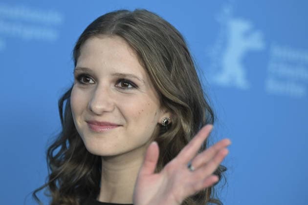 76th Berlin International Film Festival BERLIN, GERMANY - FEBRUARY 18: Actress Frida Hornemann of Etwas ganz Besonderes (Home Stories) poses for photographers during the 76th Berlinale in Berlin, Germany, on February 18, 2026. Halil Sagirkaya Anadolu Berlin Germany. Editorial use only. Please get in touch for any other usage.  Copyright: x2026xAnadoluxHalilxSagirkayax