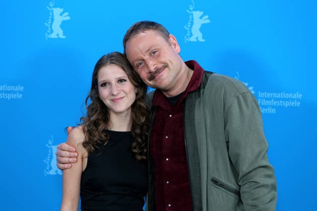 February 18, 2026, Berlin, Germany: Actor Frida Hornemann (L) and Actor Max Riemelt pose for photographers at the photo call for Etwas ganz Besonderes (Home Stories) at the 76th Berlin International Film Festival (Berlinale), Europe s first major film festival of the year, at the Grand Hyatt Hotel in Berlin. The festival runs from February 12 to 22, 2026. Berlin Germany  - ZUMAf146 20260218_zip_f146_047 Copyright: xRouzbehxFouladix