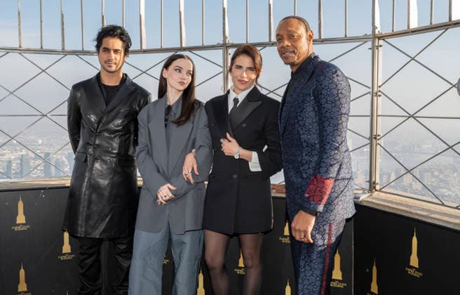 February 17, 2026, New York, Ny, United States: Avan Jogia, Dove Cameron, Karla Souza and Dorian Missick visit the Empire State Building to Celebrate the Premiere of 56 Days on Prime Video. Held at Empire State Building in New York. Zuma Press February 17, 2026 New York United States - ZUMAp281 20260217_zea_p281_096 Copyright: xPhotoxImagexPressx