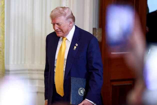 US President Trump speaks at Black History reception United States President Donald Trump arrives to speak at a reception for Black History Month in the East Room of the White House in Washington, DC, USA, 18 February 2026. The event comes less than two weeks after President Trump™s Truth Social account shared a racist video of former President Barack Obama and former First Lady Michelle Obama. Credit: Jim LoScalzo Pool via CNP Washington District of Columbia United States of America EDITORIAL USE ONLY  Copyright: xx CNPx xAdMediax admphotostwo970408