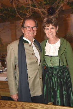 Thomas Haffa Entrepreneur Petra Reinbold Landlady Muenchen 18 02 2026 Zum Franziskaner Ash Wednesday Fish Dinner Photo Muenchen