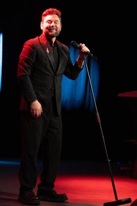 Tribute to Joan Margarit in Madrid, Spain - 18 Feb 2026 Miguel Poveda performs during the tribute to Joan Margarit at the Cervantes Institute. Madrid Spain Copyright: xAtilanoxGarciax xSOPAxImagesx photos05767