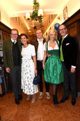 Franz Georg Birgit Strauss Max Dietl son Inge Max Dietl Modehaus Muenchen 18 02 2026 To the Franciscan Ash Wednesday Fish Dinner Photo Muenchen