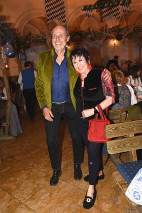 Manfred Hielscher Jeweler Uschi Ackermann Kaefer Witwe Muenchen 18 02 2026 To the Franciscan Ash Wednesday Fish Dinner Photo Muenchen