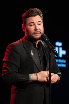 February 18, 2026, Madrid, Spain: Miguel Poveda performs during the tribute to Joan Margarit at the Cervantes Institute. Madrid Spain - ZUMAs197 20260218_aaa_s197_457 Copyright: xAtilanoxGarciax