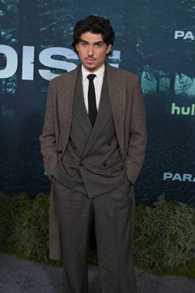 LOS ANGELES, CALIFORNIA FEBRUARY 18 Charlie Evans the premiere of Hulus Paradise Season 2 at Paramount Theatre on February 18, 2026 in Los Angeles, California Credit Michael Mattes AdMedia 453232 2026 02 19  Copyright: xAdMediax STAR_453232_008