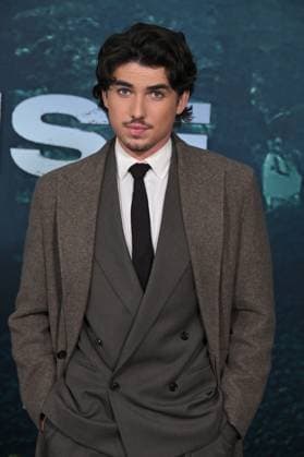 LOS ANGELES, CALIFORNIA FEBRUARY 18 Charlie Evans the premiere of Hulus Paradise Season 2 at Paramount Theatre on February 18, 2026 in Los Angeles, California Credit Michael Mattes AdMedia 453232 2026 02 19  Copyright: xAdMediax STAR_453232_011