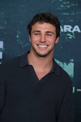 LOS ANGELES, CALIFORNIA FEBRUARY 18 Tanner Zagarino the premiere of Hulus Paradise Season 2 at Paramount Theatre on February 18, 2026 in Los Angeles, California Credit Michael Mattes AdMedia 453232 2026 02 19  Copyright: xAdMediax STAR_453232_021