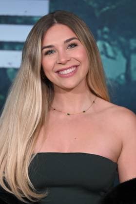 LOS ANGELES, CALIFORNIA FEBRUARY 18 Gabrielle Moses at the premiere of Hulus Paradise Season 2 at Paramount Theatre on February 18, 2026 in Los Angeles, California Credit Michael Mattes AdMedia 453232 2026 02 19  Copyright: xAdMediax STAR_453232_187