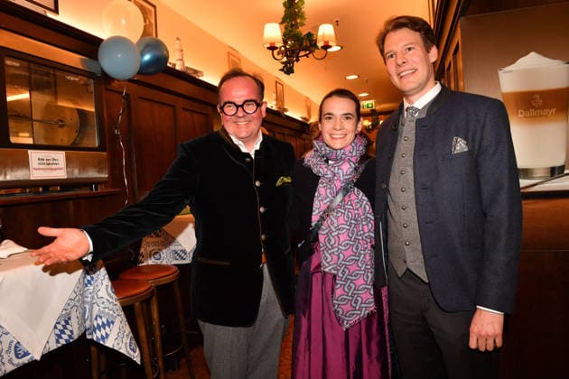 Clemens Baumgärtner with wife Stefanie and Matthias Reinhold Ash Wednesday fish dinner at Franziskaner Munich February 18, 2026