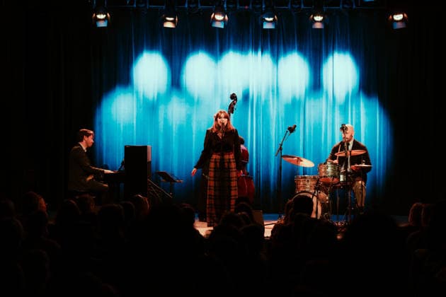 Amanda Ginsburg live in Copenhagen, Denmark Copenhagen, Denmark. 18th, February 2026. The Swedish singer Amanda Ginsburg performs a live concert at Hotel Cecil as part of Vinterjazz 2026 in Copenhagen. Denmark, Copenhagen  Copyright: xGonzalesxPhoto MathiasxKristensenx