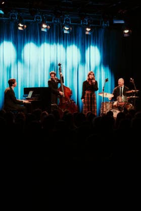 Amanda Ginsburg live in Copenhagen, Denmark Copenhagen, Denmark. 18th, February 2026. The Swedish singer Amanda Ginsburg performs a live concert at Hotel Cecil as part of Vinterjazz 2026 in Copenhagen. Denmark, Copenhagen  Copyright: xGonzalesxPhoto MathiasxKristensenx