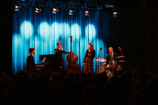 Amanda Ginsburg live in Copenhagen, Denmark Copenhagen, Denmark. 18th, February 2026. The Swedish singer Amanda Ginsburg performs a live concert at Hotel Cecil as part of Vinterjazz 2026 in Copenhagen. Denmark, Copenhagen  Copyright: xGonzalesxPhoto MathiasxKristensenx