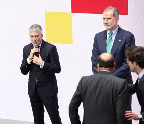 Felipe VI presides over the presentation of the IX edition of the National SME of the Year Award I D The Minister of the Interior, Fernando Grande Marlaska, and King Felipe VI during the presentation of the IX edition of the National SME of the Year Award, on February 19, 2026, in Madrid Spain The National SME of the Year Award is an award that recognizes the work of small and medium-sized Spanish companies and their initiatives in internationalization, innovation, digitization, training and employment, and sustainability 19 FEBRUARY 2026 Marta Ferná Madrid Madrid Madrid Spain  Copyright: xMartaxFernandezx 7305752