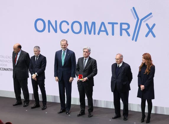 Felipe VI presides over the presentation of the 9th edition of the National SME of the Year Award I D The president of Santander Spain, Luis Isasi the Minister of the Interior, Fernando Grande Marlaska King Felipe VI the representative of the award-winning ONCOMATRYX the president of the Spanish Chamber of Commerce, José Luis Bonet, and the CEO of PRISA Media, Pilar Gil, during the presentation of the 9th edition of the National SME of the Year Award, on February 19, 2026, in Madrid Spain The National SME of the Year Award is an award that recognizes the work of small and medium-sized Spanish companies and their initiatives in internationalization, innovation, digitization, training and employment, and sustainability 19 FEBRUARY 2026 Marta  Copyright: xMartaxFernandezx 7305786