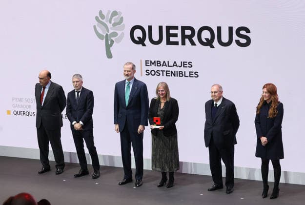 Felipe VI presides over the presentation of the 9th edition of the National SME of the Year Award I D The president of Santander Spain, Luis Isasi the Minister of the Interior, Fernando Grande Marlaska King Felipe VI the representative of the award winner QUERQUS the president of the Spanish Chamber of Commerce, José Luis Bonet, and the CEO of PRISA Media, Pilar Gil, during the presentation of the 9th edition of the National SME of the Year Award, on February 19, 2026, in Madrid Spain The National SME of the Year Award is an award that recognizes the work of small and medium-sized Spanish companies and their initiatives in internationalization, innovation, digitization, training and employment, and sustainability 19 FEBRUARY 2026 Marta Fer  Copyright: xMartaxFernandezx 7305794