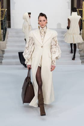 Paul Costelloe AW26 Show at London Fashion Week LONDON, UNITED KINGDOM - FEBRUARY 19: Models walk the runway during Paul Costelloe Autumn Winter 2026 show at London Fashion Week in London, United Kingdom on February 19, 2026. Wiktor Szymanowicz Anadolu London United Kingdom. Editorial use only. Please get in touch for any other usage.  Copyright: x2026xAnadoluxWiktorxSzymanowiczx