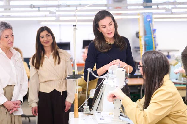 February 19, 2026, Elda, Comunidad Valenciana, Spain: Queen Letizia of Spain visits the facilities of the shoe company Pedro Garcia for the company s 100th anniversary on February 19, 2026 in Elda, Spain Elda Spain  - ZUMAg15_ 20260219_zaf_g15_062 Copyright: xJackxAbuinx