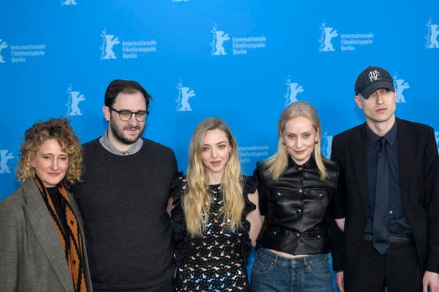 Tricia Tuttle, Andrew Morrison, Amanda Seyfried, Mona Fastvold and Daniel Blumberg at the photocall for the feature film The Testament of Ann Lee at the Berlinale 2026 76 Berlin International Film Festival at the Hotel Grand Hyatt Berlin, 19 02 2026 Foto:xC.xNiehausx xFuturexImagex testament_6218