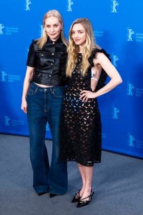 Mona Fastvold and Amanda Seyfried at the photocall for the feature film The Testament of Ann Lee at the Berlinale 2026 76 Berlin International Film Festival at the Hotel Grand Hyatt Berlin, 19 02 2026 Foto:xJ.xEdwardsx xFuturexImagex testament_6227