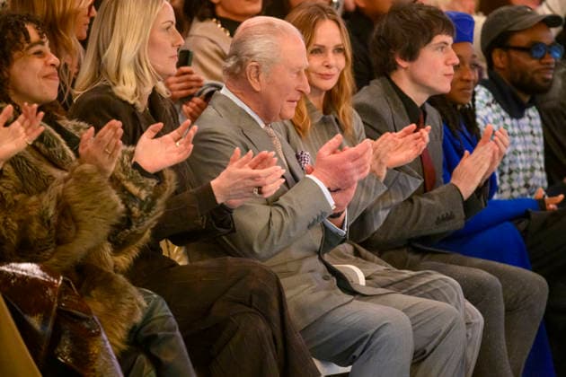 February 19, 2026, London, London, UK: London, UK. King Charles III watching from the front row a fashion show by British-Nigerian designer Tolu Coker. The King s visit marks the first day of London Fashion Week. London UK  - ZUMAl94_ 20260219_zaf_l94_030 Copyright: xLondonxNewsxPicturesx