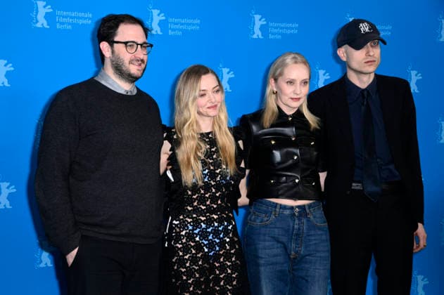 Andrew Morrison, Amanda Seyfried, Mona Fastvold and Daniel Blumberg at the photocall for the feature film The Testament of Ann Lee at the Berlinale 2026 76 Berlin International Film Festival at the Hotel Grand Hyatt Berlin, 19 02 2026 Foto:xN.xKubelkax xFuturexImagex testament_6245
