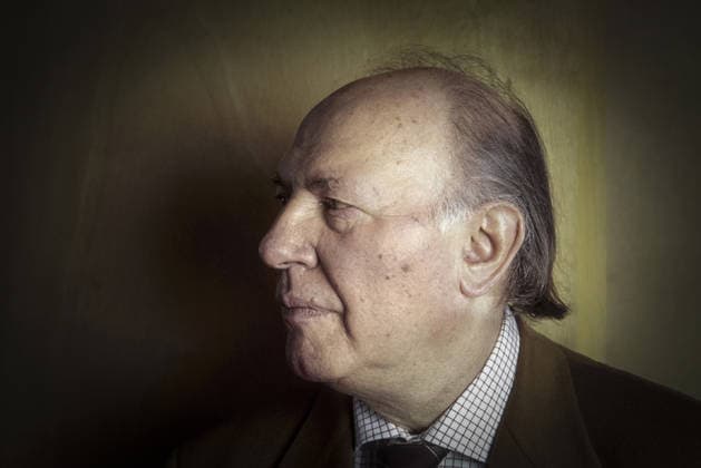 Portrait de Imre Kertesz apres l’attribution du Prix Nobel de Litterature lors de la conference de presse à la Bibliotheque Nationale de France (BNF) à Paris le 29 novembre 2002 Philippe Matsas Opale.photo RECORD DATE NOT STATED *** Portrait of Imre Kertesz after the award of the Nobel Prize for Literature during the press conference at the Bibliotheque Nationale de France BNF in Paris on November 29, 2002 Philippe Matsas Opale photo RECORD DATE NOT STATED  Copyright: x PhilippexMATSAS opale.photox