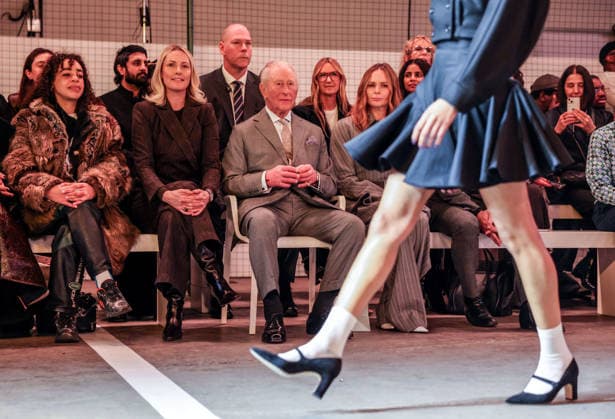 . 19 02 2026. London, United Kingdom. King Charles III with British Fashion Council CEO Laura Weir (left) and Designer Stella McCartney (right) as they watch the Tolu Coker show, on the opening day of London Fashion Week , on the day his brother Andrew Mountbatten-Windsor was arrested.  xi-Imagesx xPoolx IIM-26581-0047
