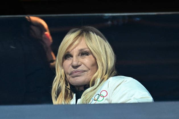 Winter Olympics - Donatella Versace At Ice Hockey Arena Italian fashion designer Donatella Francesca Versace is seen in the stands during the Women s Gold Medal match between the United States and Canada on day 13 of the Milano Cortina 2026 Winter Olympic games at Milano Santagiulia Ice Hockey Arena on February 19, 2026 in Milan, Italy. Photo by JMP ABACAPRESS.COM Milan Italy  Copyright: xJMP ABACAx