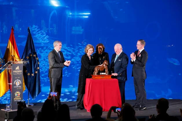Presentation of the Gorilla 2024 Award to Queen Sofia Queen Sofia receives the Gorilla 2024 Award from the president of Loro Parque, Wolfgang Kiessling, on February 19, 2026, in Las Palmas de Gran Canaria, Canary Islands Spain The award is given in recognition of her commitment to biodiversity conservation 19 FEBRUARY 2026 LAS PALMAS CANARIAS REINA SOFIA REALEZA AWARD Europa Press Canaries 19 02 2026 Las Palmas de Gran Canaria Island Las Palmas de Gran Canaria Island Spain  Copyright: xEuropaxPressxCanariasx 7307511
