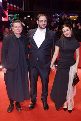 Red carpet at the premiere of The Testament of Ann Lee Klaudia Smeija, Andrew Morrison, Maddie Browning Red carpet at the premiere of The Testament of Ann Lee, Berlinale Palast, Berlin, Date 19 02 2026 Copyright: xEventpress Kratschx