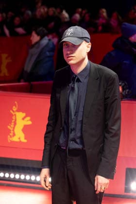 The Testament of Ann Lee , Premiere at the Berlinale, Berlin, 19 02 2026 Daniel Blumberg on the red carpet at the premiere of the film The Testament Of Ann Lee at the Berlinale in the Berlin Theater am Potsdamer Platz on 19 02 2026 The 76 Berlin International Film Festival will take place from February 12 to 22, 2026 Berlin Theater am Potsdamer Platz Copyright: xJensxFinkex
