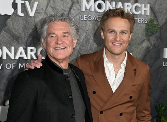 ˜Monarch: Legacy of Monsters™ Season 2 World Premiere Kurt Russell and Wyatt Russell arriving at Apple TV™s Monarch: Legacy of Monsters™ season 2 world premiere held at the TCL Chinese Theatre on February 19, 2026 in Hollywood, Ca. Hollywood TCL Chinese Theatre California USA Copyright: xLeexWatt AFF-USA.COMx