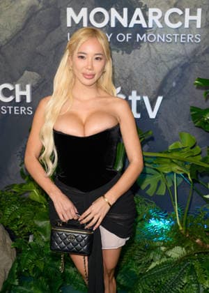 Monarch Legacy of Monsters Premiere - Los Angeles, USA LOS ANGELES, USA. February 19, 2026: Anthia Mo at the season 2 premiere for Apple s Monarch: Legacy of Monsters at the TCL Chinese Theatre. Los Angeles CA USA  Copyright: xPaulxSmith Featureflashx