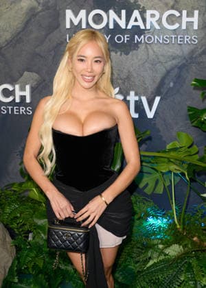 Monarch Legacy of Monsters Premiere - Los Angeles, USA LOS ANGELES, USA. February 19, 2026: Anthia Mo at the season 2 premiere for Apple s Monarch: Legacy of Monsters at the TCL Chinese Theatre. Los Angeles CA USA  Copyright: xPaulxSmith Featureflashx