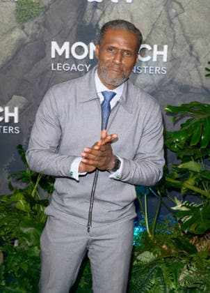 Monarch Legacy of Monsters Premiere - Los Angeles, USA LOS ANGELES, USA. February 19, 2026: Curtiss Cook at the season 2 premiere for Apple s Monarch: Legacy of Monsters at the TCL Chinese Theatre. Los Angeles CA USA  Copyright: xPaulxSmith Featureflashx