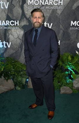 ˜Monarch: Legacy of Monsters™ Season 2 World Premiere Joe Tippett arriving at Apple TV™s Monarch: Legacy of Monsters™ season 2 world premiere held at the TCL Chinese Theatre on February 19, 2026 in Hollywood, Ca. Hollywood TCL Chinese Theatre California USA Copyright: xLeexWatt AFF-USA.COMx