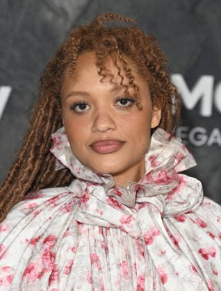 ˜Monarch: Legacy of Monsters™ Season 2 World Premiere Kiersey Clemons arriving at Apple TV™s Monarch: Legacy of Monsters™ season 2 world premiere held at the TCL Chinese Theatre on February 19, 2026 in Hollywood, Ca. Hollywood TCL Chinese Theatre California USA Copyright: xLeexWatt AFF-USA.COMx