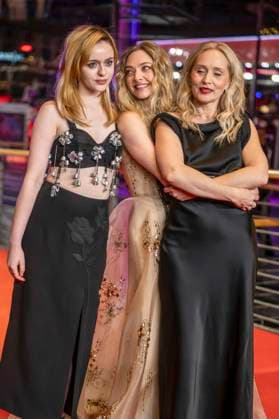 abb Viola Prettejohn Amanda Seyfried and Mona Fastvold on the red carpet at the film premiere The Testament of Ann Leeat the Berlinale 76 International Film Festival at Berlinale Palast on Thursday February 19, 2026 in Berlin Berlin Germany