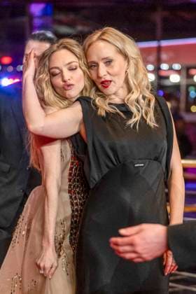 abb Amanda Seyfried and Mona Fastvold on the red carpet at the film premiere The Testament of Ann Leeat the Berlinale 76 International Film Festival at Berlinale Palast on Thursday February 19, 2026 in Berlin Berlin Germany