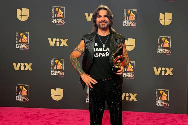 Colombian singer Juanes poses with an awards at tthe red carpet of Lo Nuestro Awards (focus in the Latin music) gala held in Miami, Florida, USA on 19 February 2026. Red carpet of Lo Nuestro Awards (focus in the Latin music) gala !ACHTUNG: NUR REDAKTIONELLE NUTZUNG!  Copyright: xAliciaxCivitax USA8599 20260220-55019458910_1