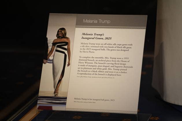 Melania Trump presents her Inaugural Gown - Washington US First Lady Melania Trump presents her 2025 inaugural gown to the Smithsonian First Ladies Collection at the National Museum of American History in Washington on February 20, 2026. The gown, designed by French American fashion and costume designer Herve Pierre, was worn by the First Lady during the 2025 inaugural balls. Photo by Yuri Gripas ABACAPRESS.COM Washington DC United States  Copyright: xGripasxYuri ABACAx