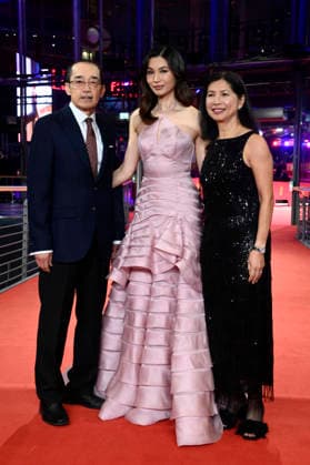 Gemma Chan with guests at the premiere of the feature film Josephine at the Berlinale 2026 76 Berlin International Film Festival in the Berlinale Palast Berlin, 20 02 2026 Foto:xN.xKubelkax xFuturexImagex josephine_6327