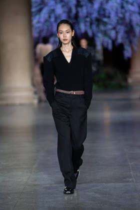February 20, 2026, London, United Kingdom: A model walks the runway at the Mithridate show during London Fashion Week February 2026 at the Tate Britain London United Kingdom  - ZUMAs197 20260220_aaa_s197_242 Copyright: xLounisxTiarx