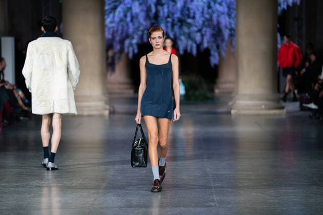 February 20, 2026, London, United Kingdom: A model walks the runway at the Mithridate show during London Fashion Week February 2026 at the Tate Britain London United Kingdom  - ZUMAs197 20260220_aaa_s197_281 Copyright: xLounisxTiarx