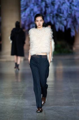 February 20, 2026, London, United Kingdom: A model walks the runway at the Mithridate show during London Fashion Week February 2026 at the Tate Britain London United Kingdom - ZUMAs197 20260220_aaa_s197_256 Copyright: xLounisxTiarx