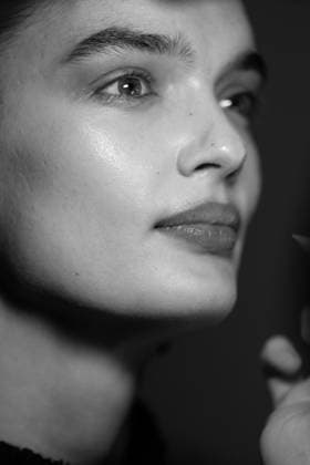 February 20, 2026, London, United Kingdom: Backstage at the Mithridate show during London Fashion Week February 2026 at the Tate Britain London United Kingdom - ZUMAs197 20260220_aaa_s197_264 Copyright: xLounisxTiarx